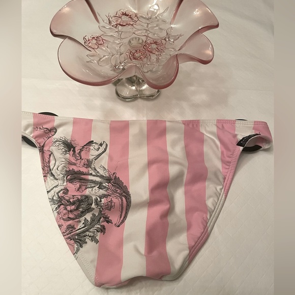 🔥 3/21 🔥Victoria’s Secret Luxe pink Striped Bikini Rampage bottoms only in Med - Picture 2 of 6